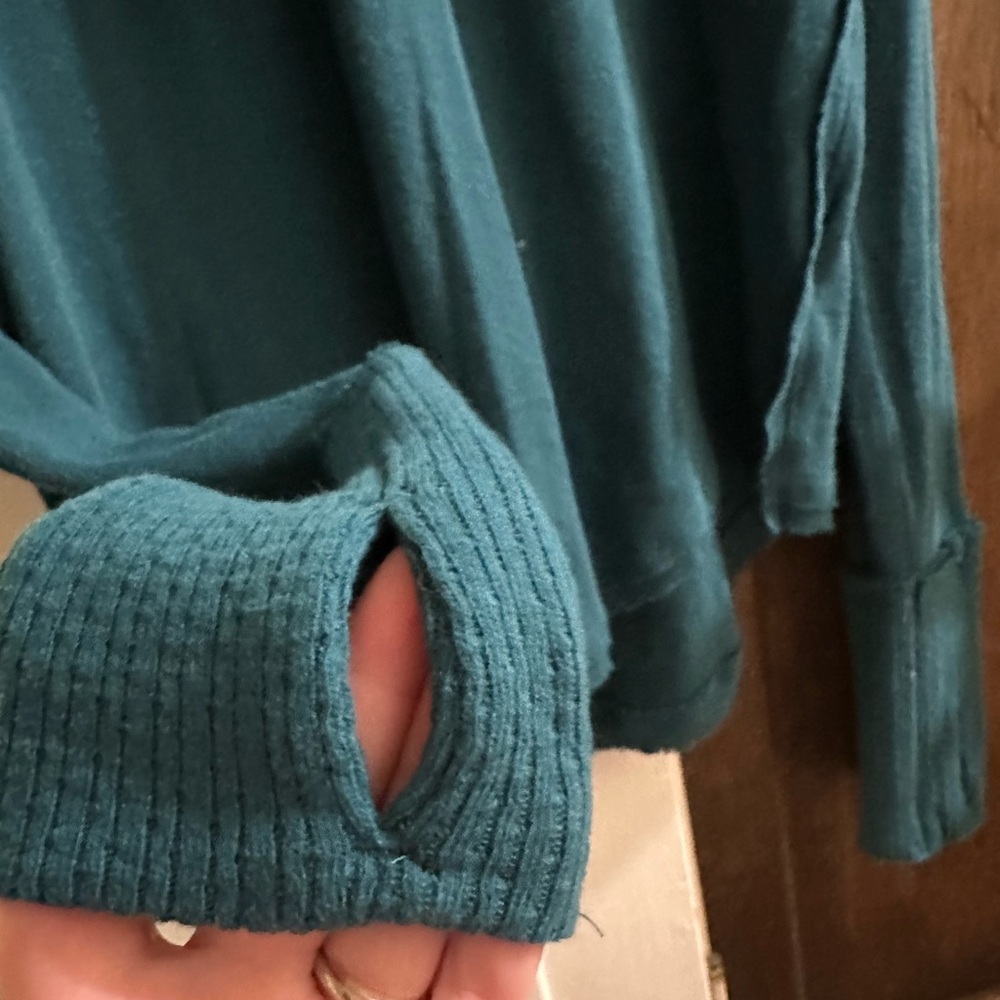 NWT we the free Large long sleeve - Picture 4 of 5